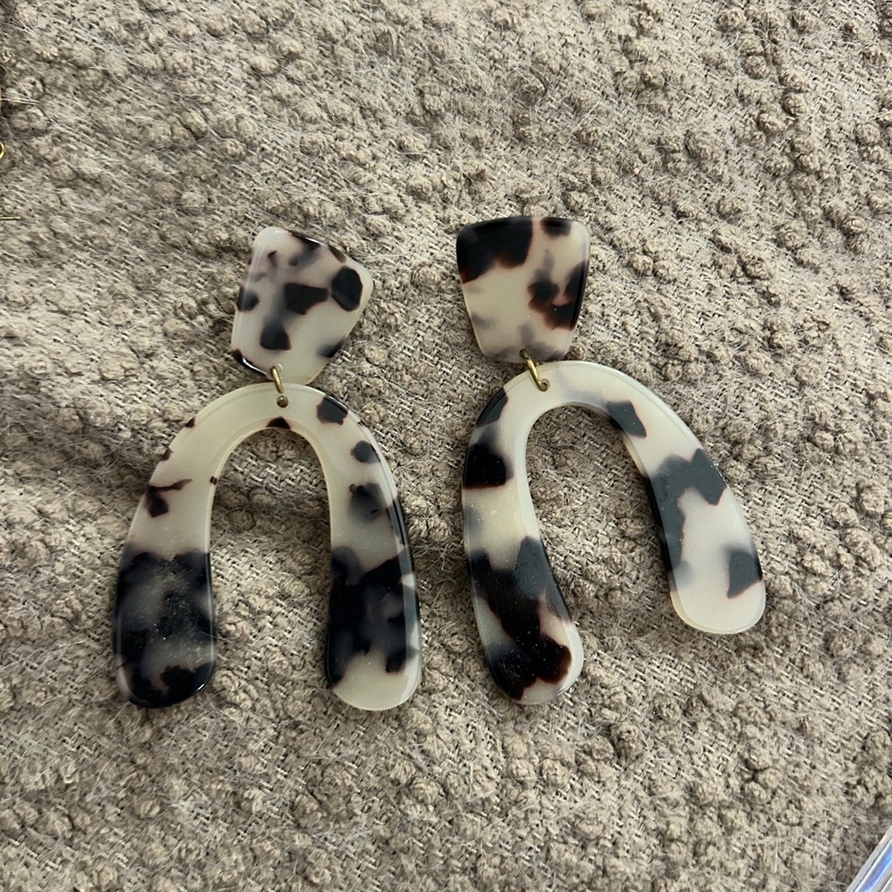 Tortoise Shell Patterned Earrings